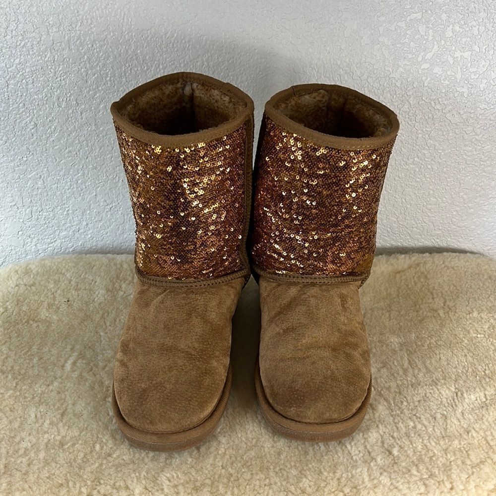 Lamo Essential tan and gold sequin winter boots